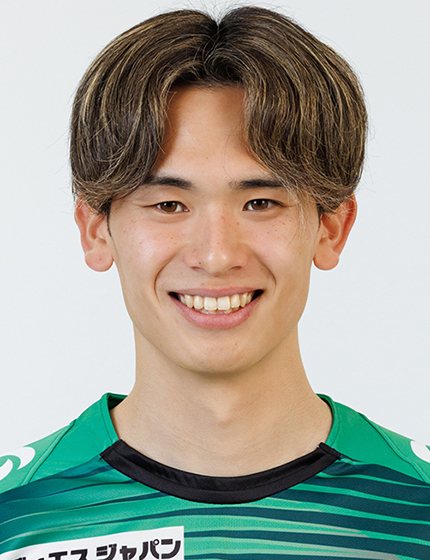 山本 透衣