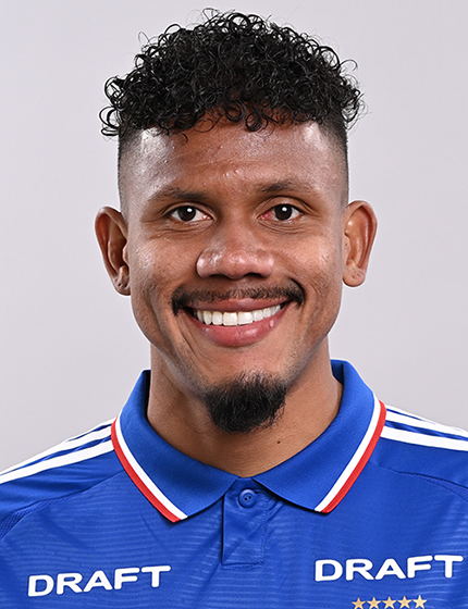 ジェイソン キニョーネス