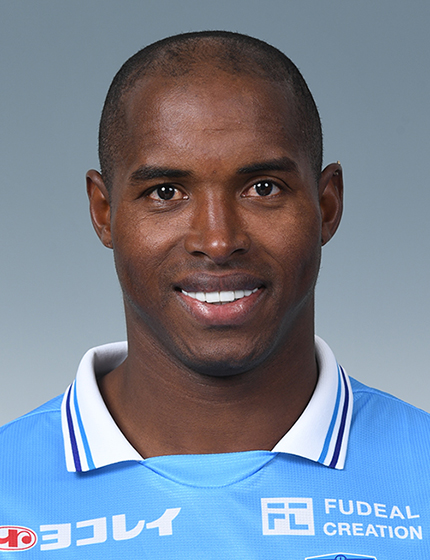 アダイウトン(横浜FC 背番号90) - Jリーグ 選手名鑑 - スポーツナビ