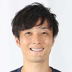 山越 康平