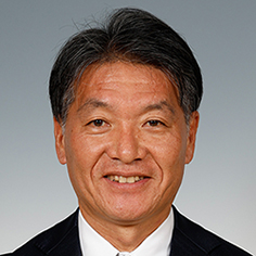 横内 昭展